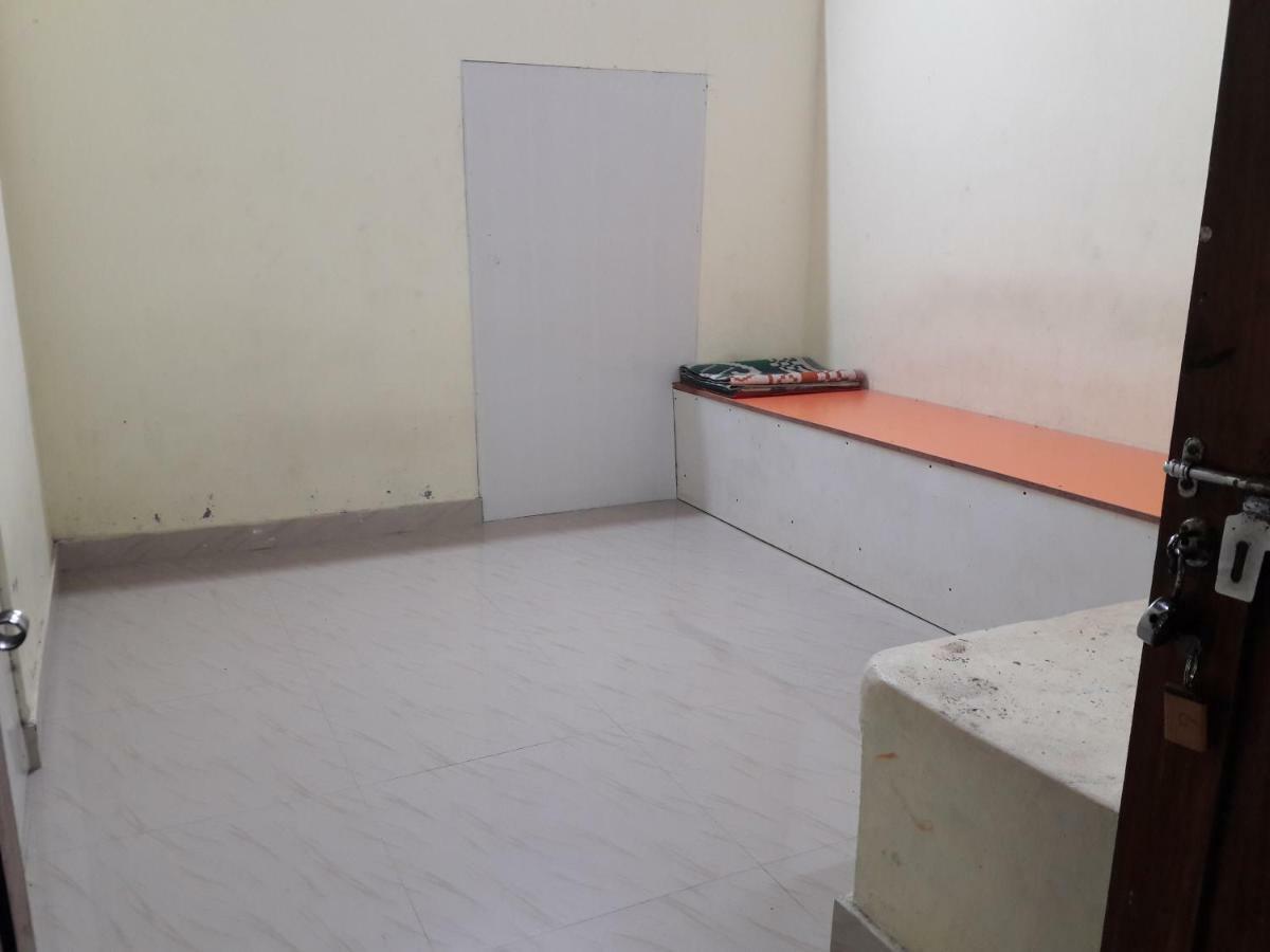 Devasthanam Lodge Thiruvananthapuram Zewnętrze zdjęcie