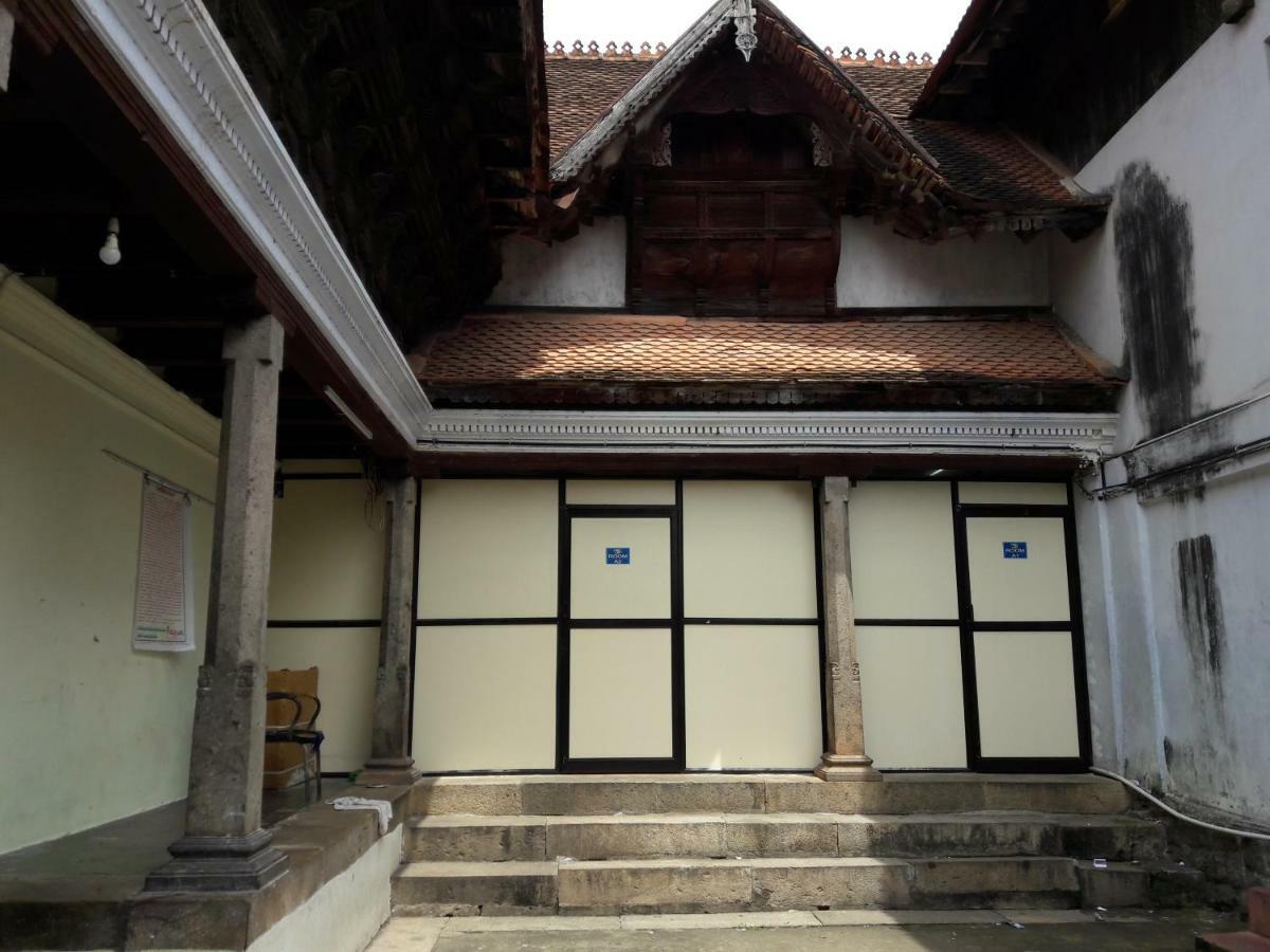 Devasthanam Lodge Thiruvananthapuram Zewnętrze zdjęcie